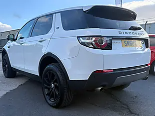 Used 2018 Land Rover Discovery Sport Se Tech White - Interior and Exterior details 6
