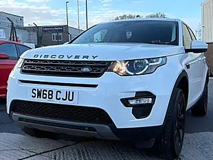 Used 2018 Land Rover Discovery Sport Se Tech White - Interior and Exterior details 7