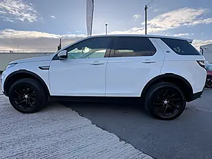 Used 2018 Land Rover Discovery Sport Se Tech White - Interior and Exterior details 9