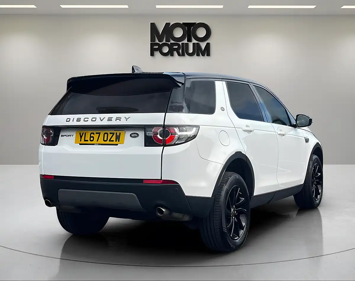 Used 2018 Land Rover Discovery Sport Se Tech White - Interior and Exterior details 10