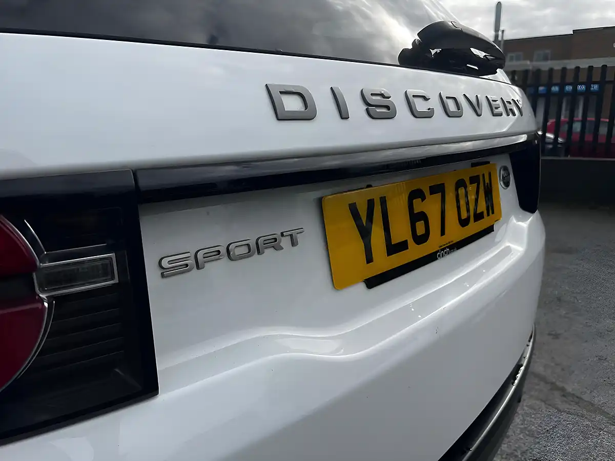 Used 2018 Land Rover Discovery Sport Se Tech White - Interior and Exterior details 19