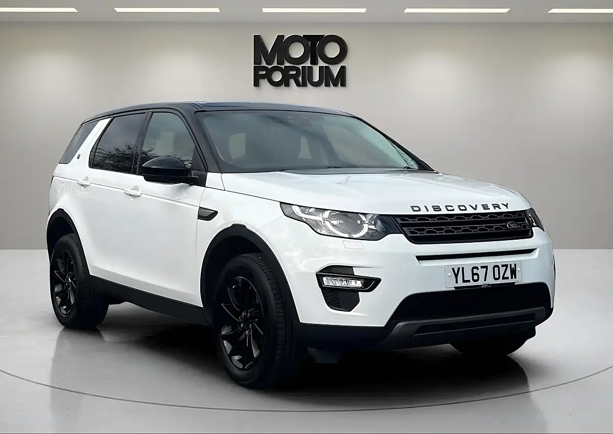 Used 2018 Land Rover Discovery Sport Se Tech White - Interior and Exterior details 3