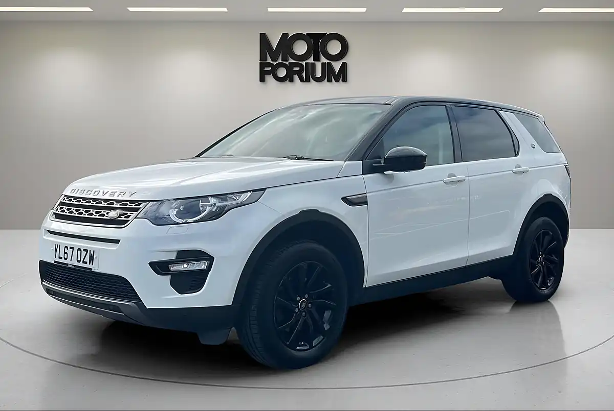 Used 2018 Land Rover Discovery Sport Se Tech White - Interior and Exterior details 5