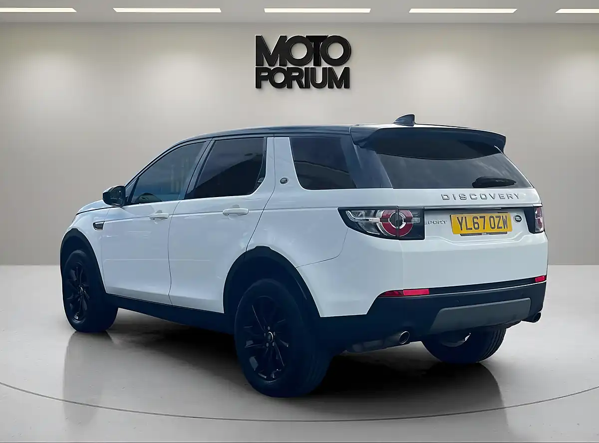 Used 2018 Land Rover Discovery Sport Se Tech White - Interior and Exterior details 7