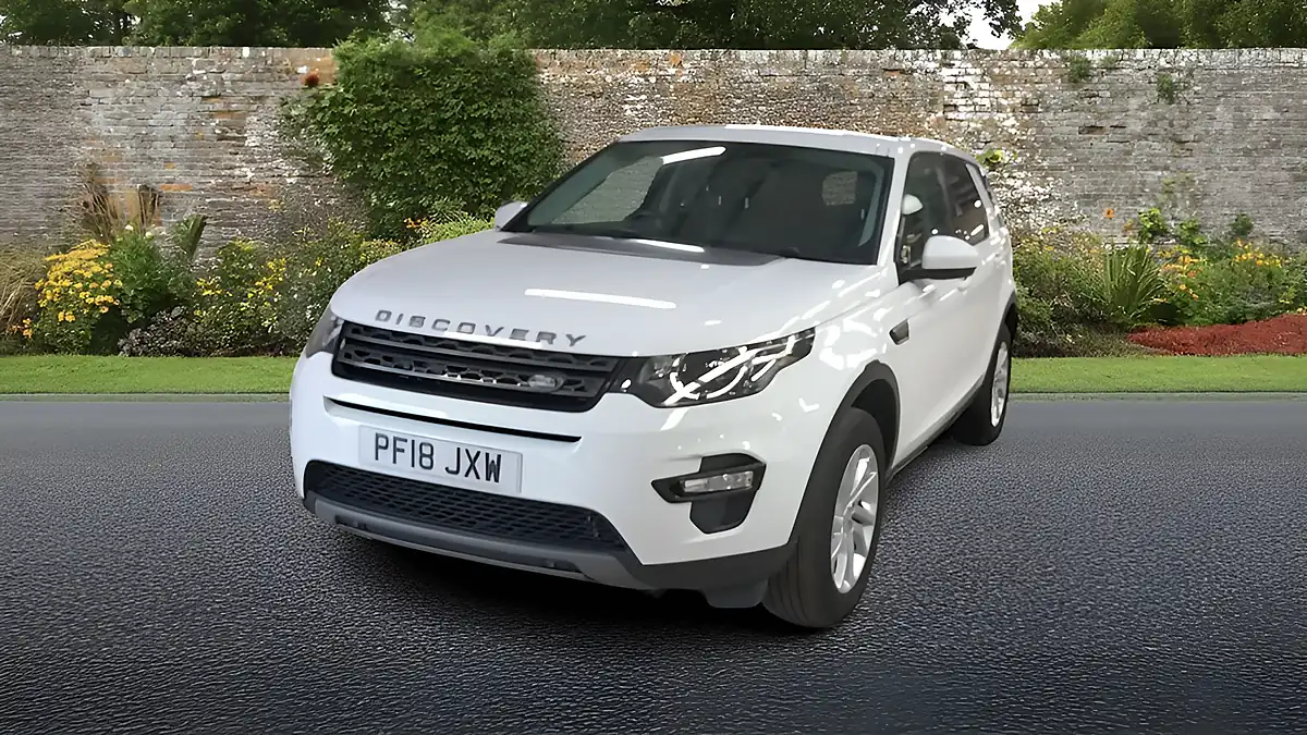 Used 2018 Land Rover Discovery Sport Se Tech White - Interior and Exterior details 3