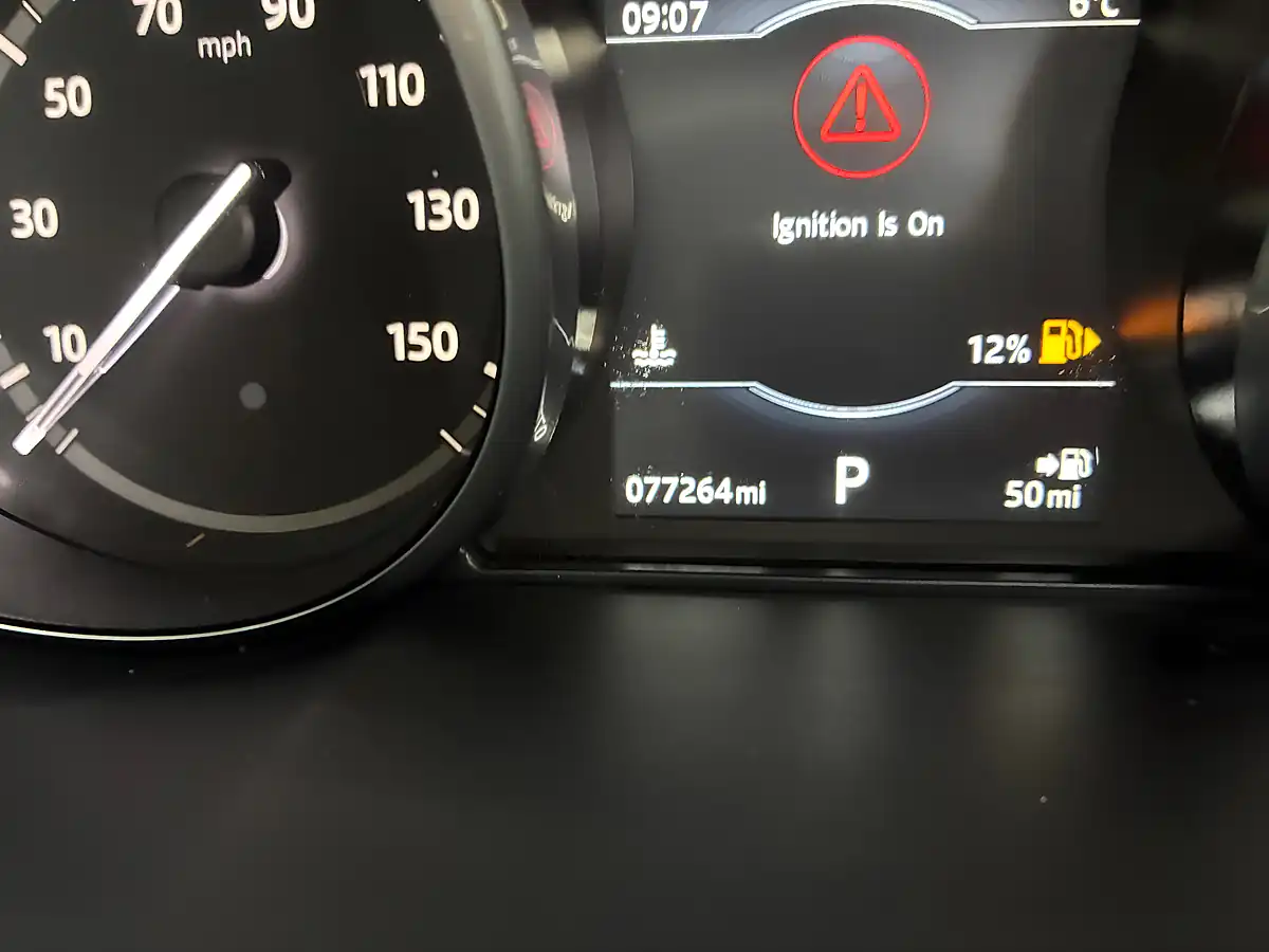 Used 2018 Land Rover Discovery Sport Se Tech White - Interior and Exterior details 13
