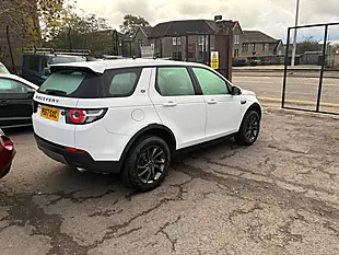 Used 2018 Land Rover Discovery Sport Se Tech White - Interior and Exterior details 3