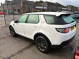 Used 2018 Land Rover Discovery Sport Se Tech White - Interior and Exterior details 5