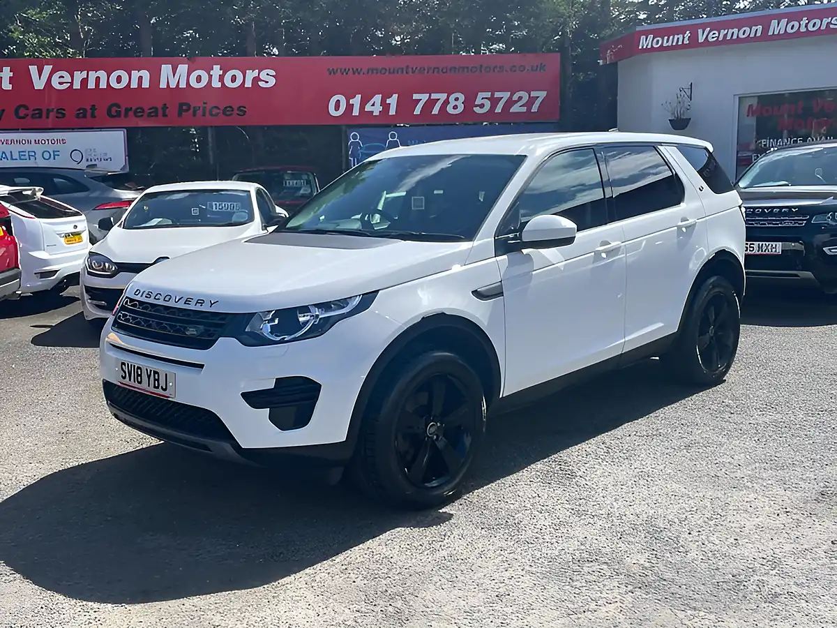 Used 2018 Land Rover Discovery Sport Se White - Interior and Exterior details 4