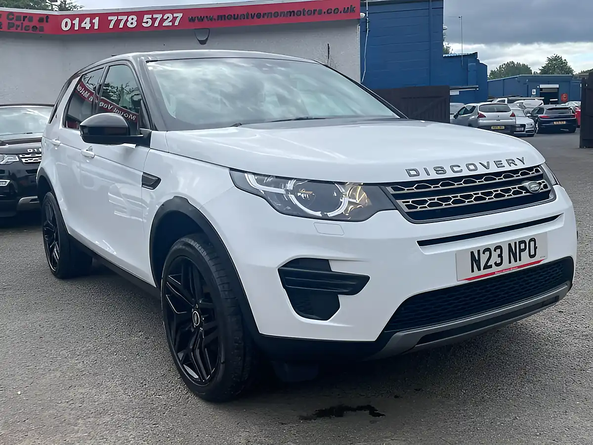 Used 2018 Land Rover Discovery Sport Se White - Interior and Exterior details 11