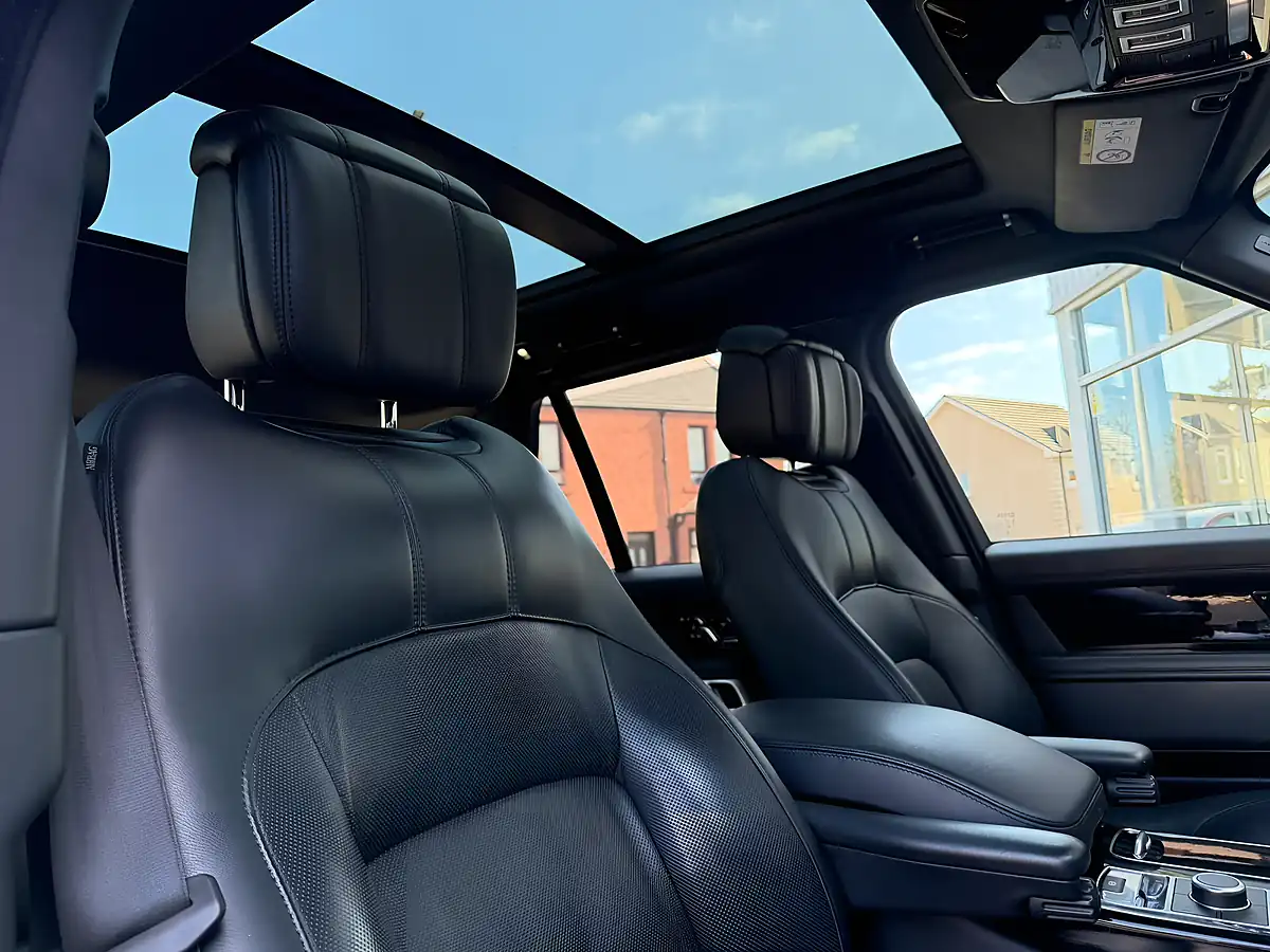 Used 2018 Land Rover Range Rover Autobiography Silver - Interior and Exterior details 14