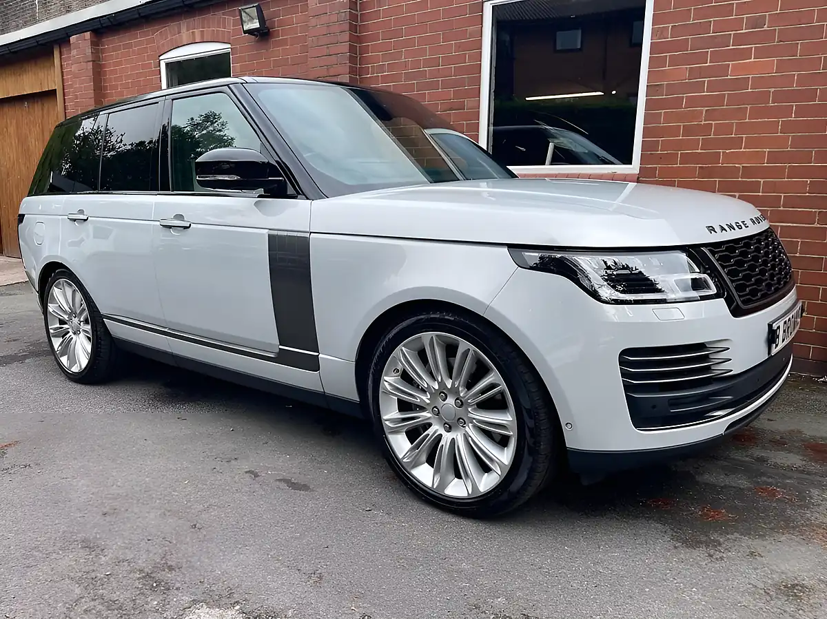 Used 2018 Land Rover Range Rover Autobiography Silver - Front View