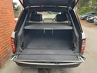 Used 2018 Land Rover Range Rover Autobiography Silver - Interior and Exterior details 18