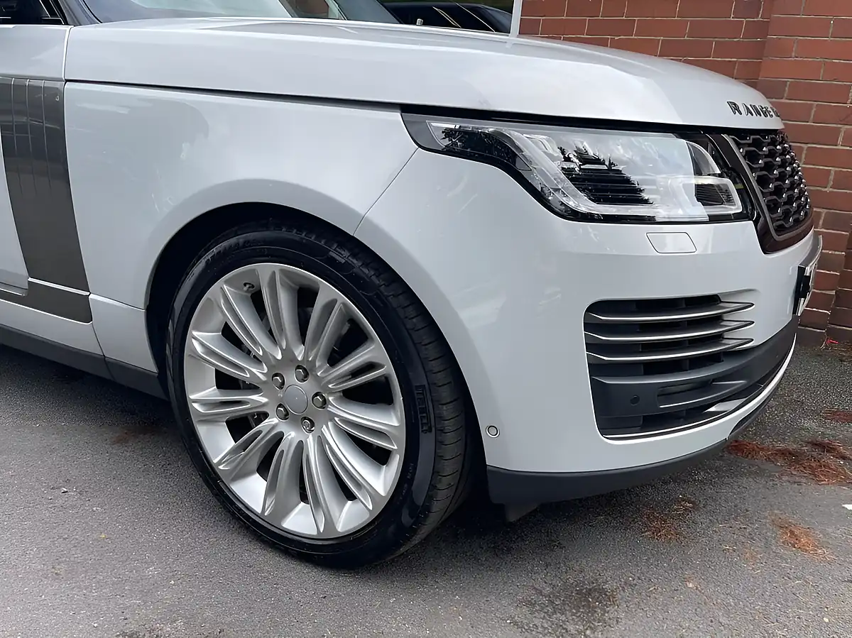 Used 2018 Land Rover Range Rover Autobiography Silver - Interior and Exterior details 2