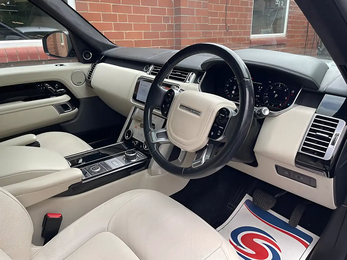 Used 2018 Land Rover Range Rover Autobiography Silver - Interior and Exterior details 4