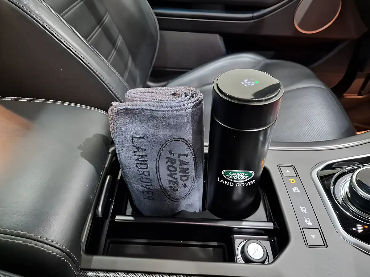 Used 2018 Land Rover Range Rover Evoque Hse Dynamic Black - Interior and Exterior details 11