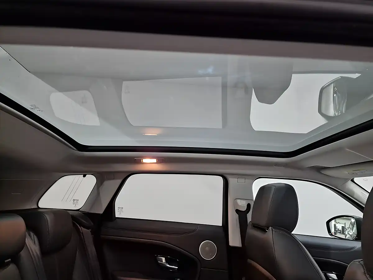 Used 2018 Land Rover Range Rover Evoque Hse Dynamic Black - Interior and Exterior details 14