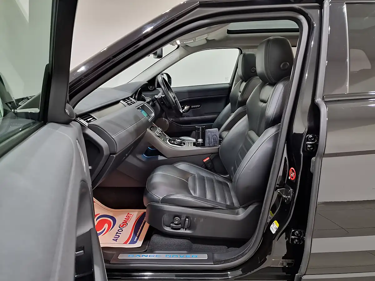 Used 2018 Land Rover Range Rover Evoque Hse Dynamic Black - Interior and Exterior details 15