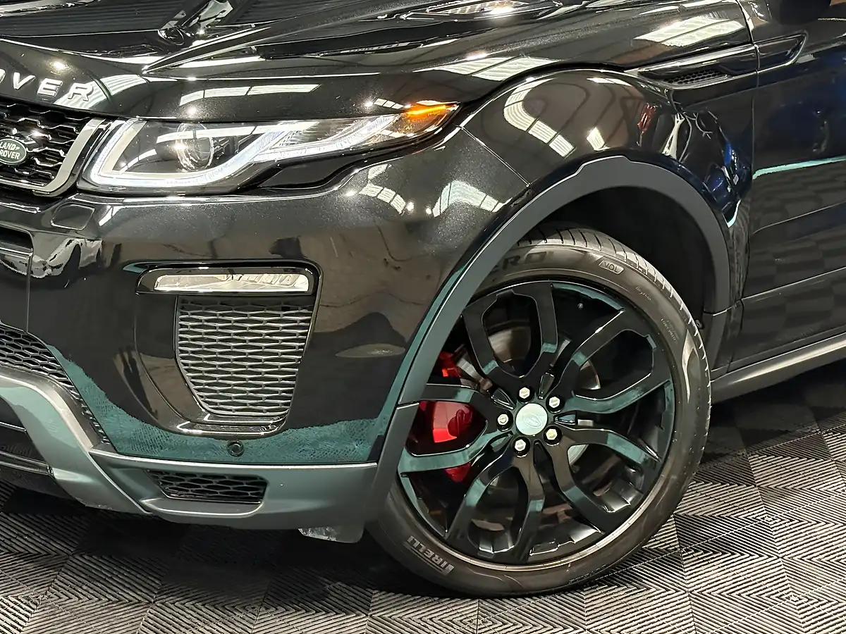 Used 2018 Land Rover Range Rover Evoque Hse Dynamic Black - Interior and Exterior details 12