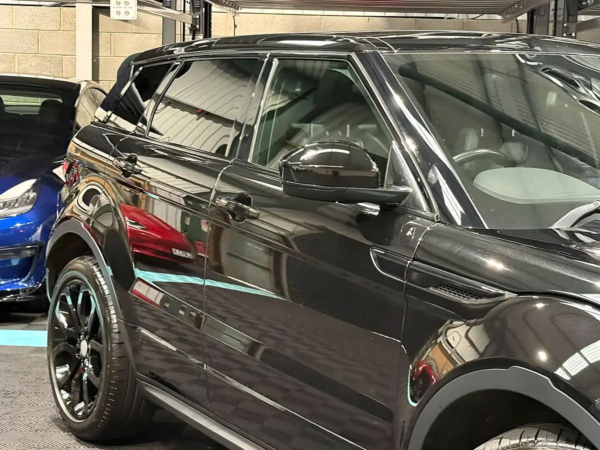 Used 2018 Land Rover Range Rover Evoque Hse Dynamic Black - Interior and Exterior details 13