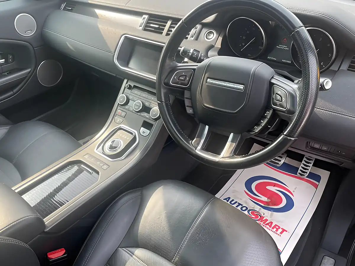 Used 2018 Land Rover Range Rover Evoque Hse Dynamic Black - Interior and Exterior details 9