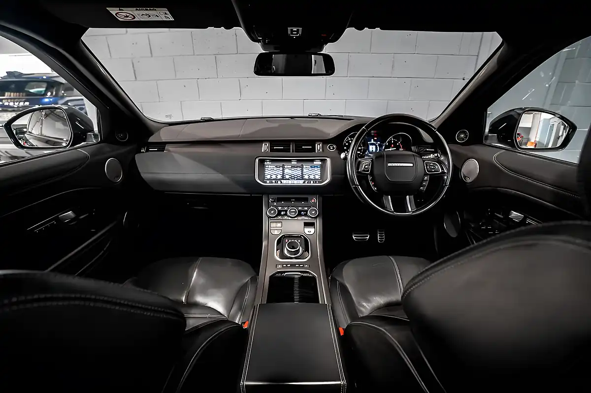 Used 2018 Land Rover Range Rover Evoque Hse Dynamic Black - Interior and Exterior details 2