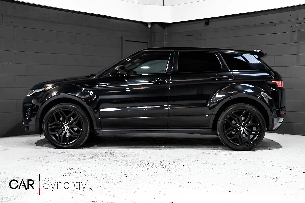 Used 2018 Land Rover Range Rover Evoque Hse Dynamic Black - Interior and Exterior details 4