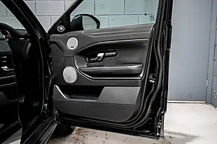 Used 2018 Land Rover Range Rover Evoque Hse Dynamic Black - Interior and Exterior details 8
