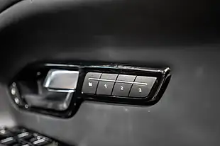 Used 2018 Land Rover Range Rover Evoque Hse Dynamic Black - Interior and Exterior details 9