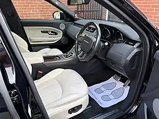 Used 2018 Land Rover Range Rover Evoque Hse Dynamic Black - Interior and Exterior details 12
