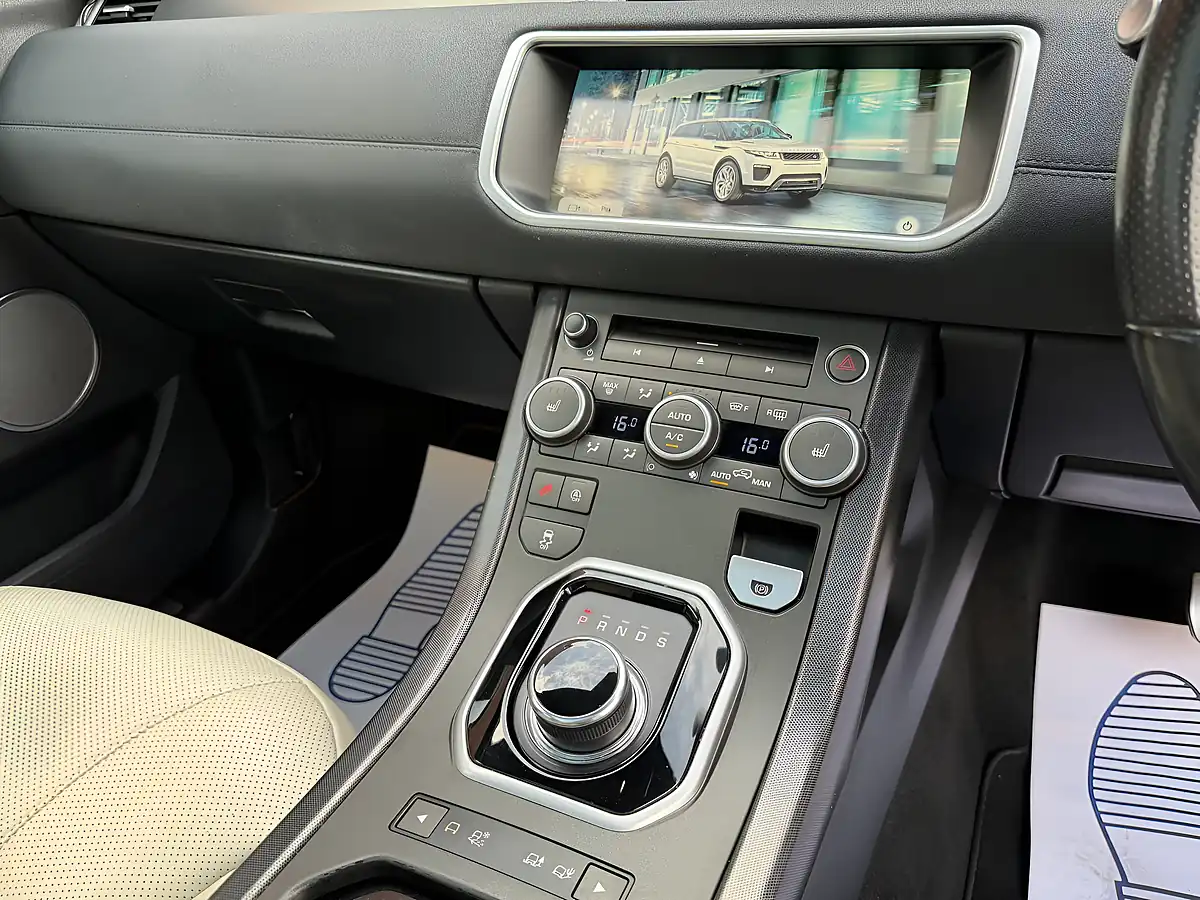 Used 2018 Land Rover Range Rover Evoque Hse Dynamic Black - Interior and Exterior details 18