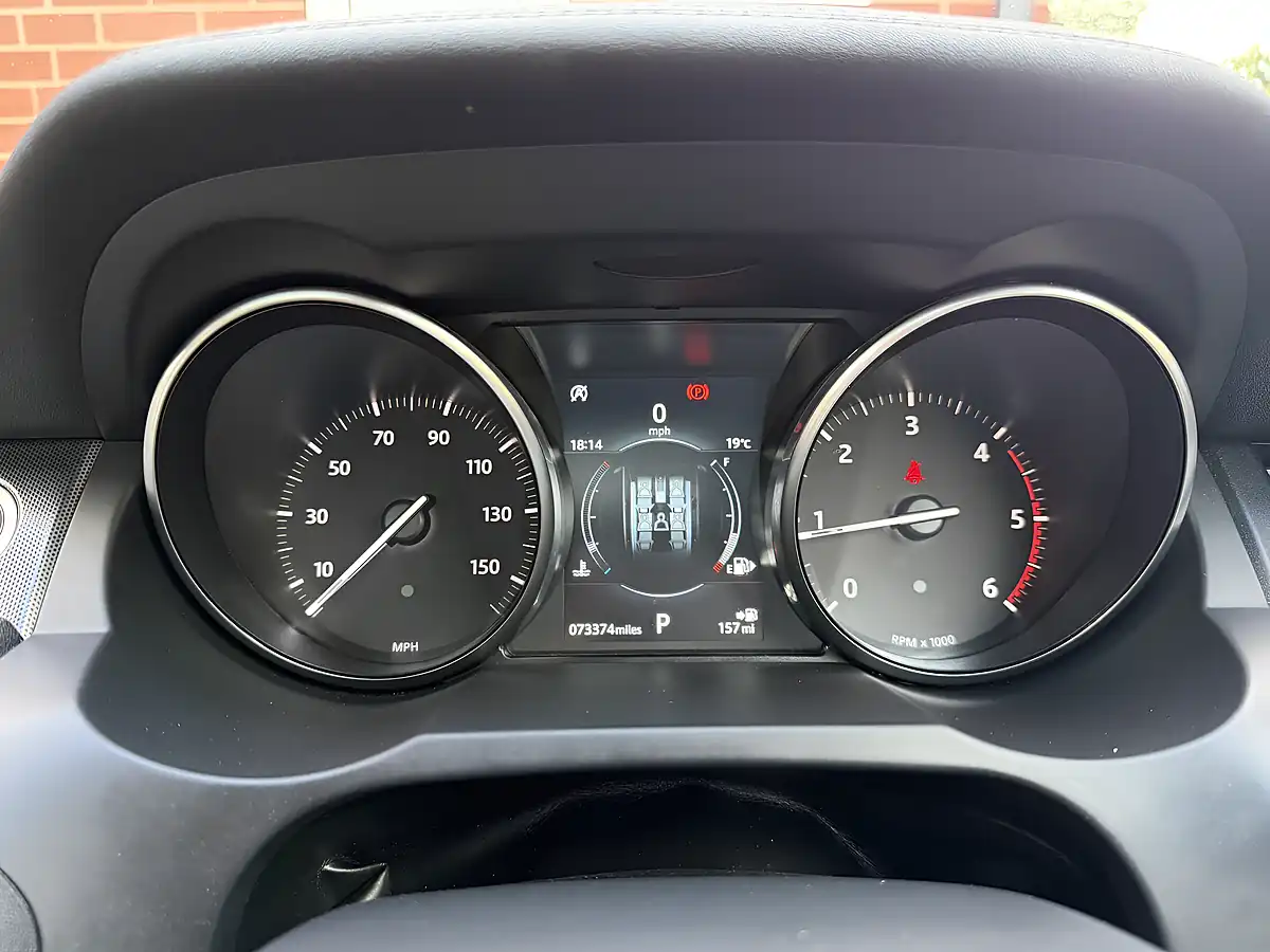 Used 2018 Land Rover Range Rover Evoque Hse Dynamic Black - Interior and Exterior details 20