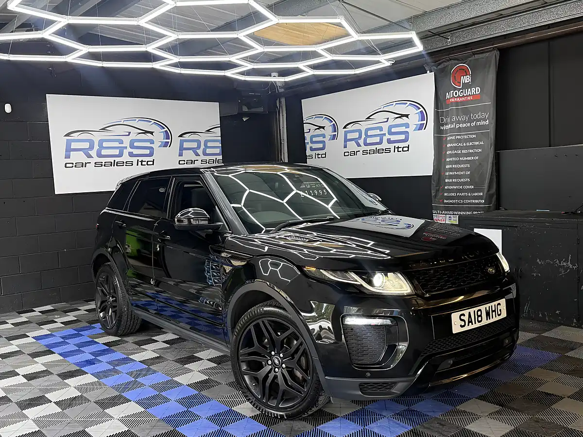 Used 2018 Land Rover Range Rover Evoque Hse Dynamic Black - Front View