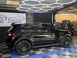 Used 2018 Land Rover Range Rover Evoque Hse Dynamic Black - Interior and Exterior details 4
