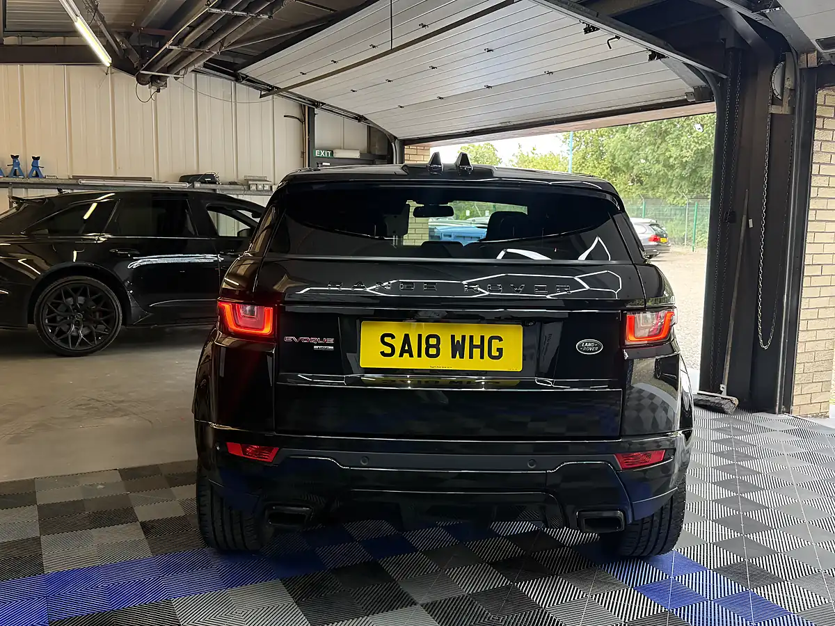 Used 2018 Land Rover Range Rover Evoque Hse Dynamic Black - Interior and Exterior details 7