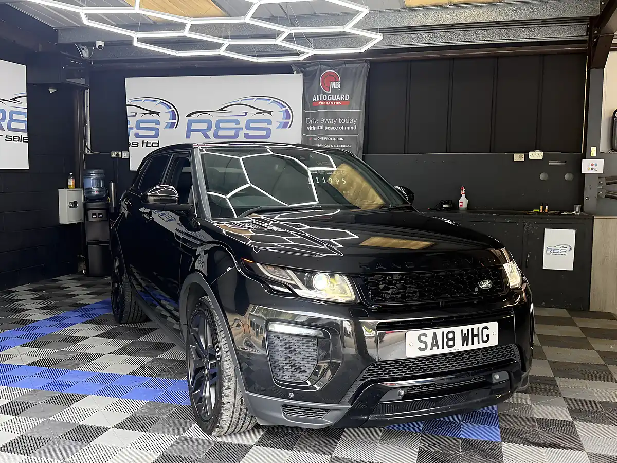 Used 2018 Land Rover Range Rover Evoque Hse Dynamic Black - Interior and Exterior details 8