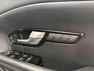 Used 2018 Land Rover Range Rover Evoque Hse Dynamic Black - Interior and Exterior details 12