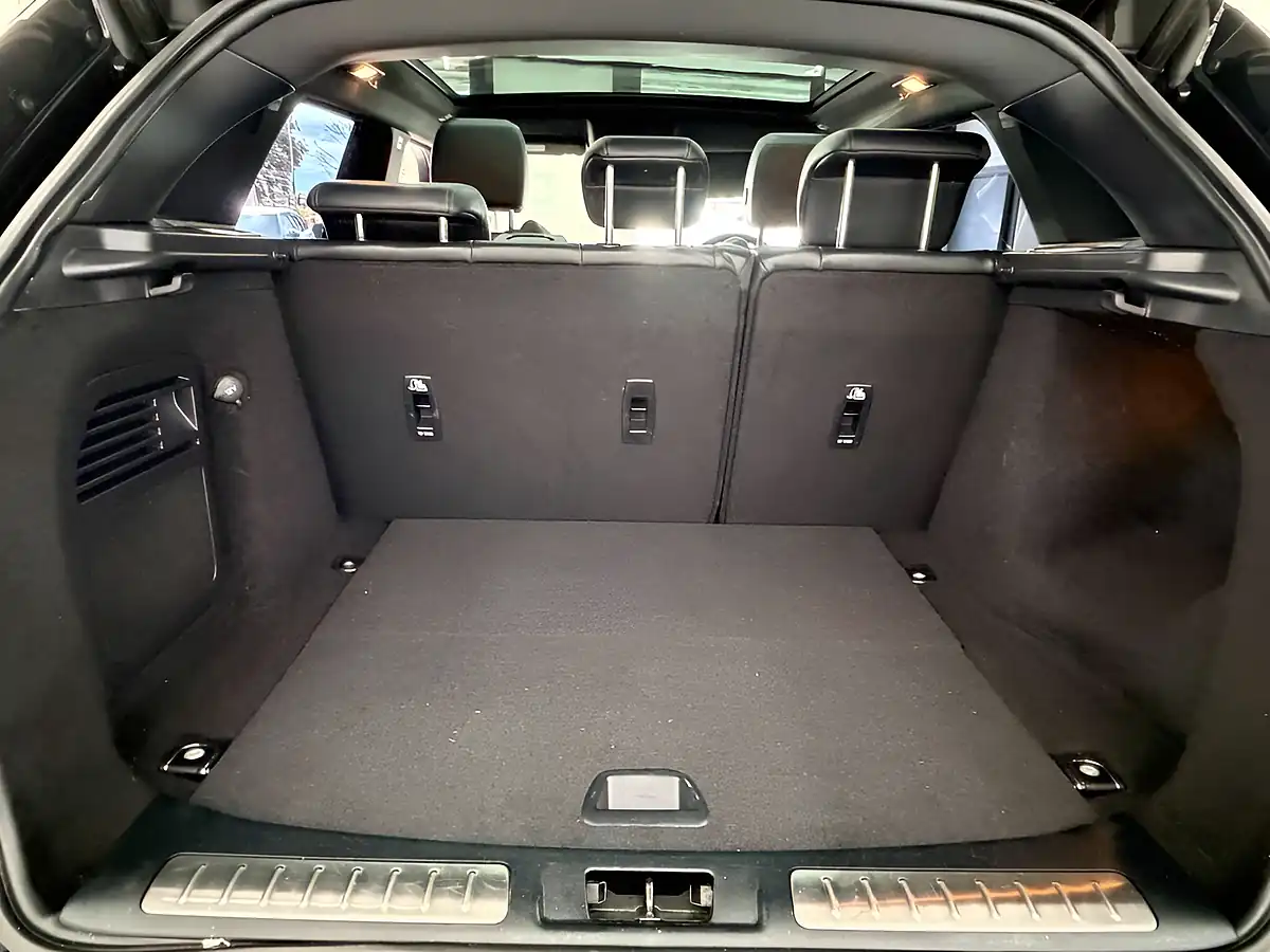 Used 2018 Land Rover Range Rover Evoque Hse Dynamic Black - Interior and Exterior details 19