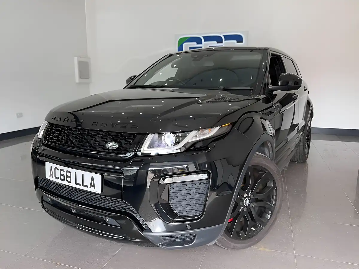 Used 2018 Land Rover Range Rover Evoque Hse Dynamic Black - Interior and Exterior details 4