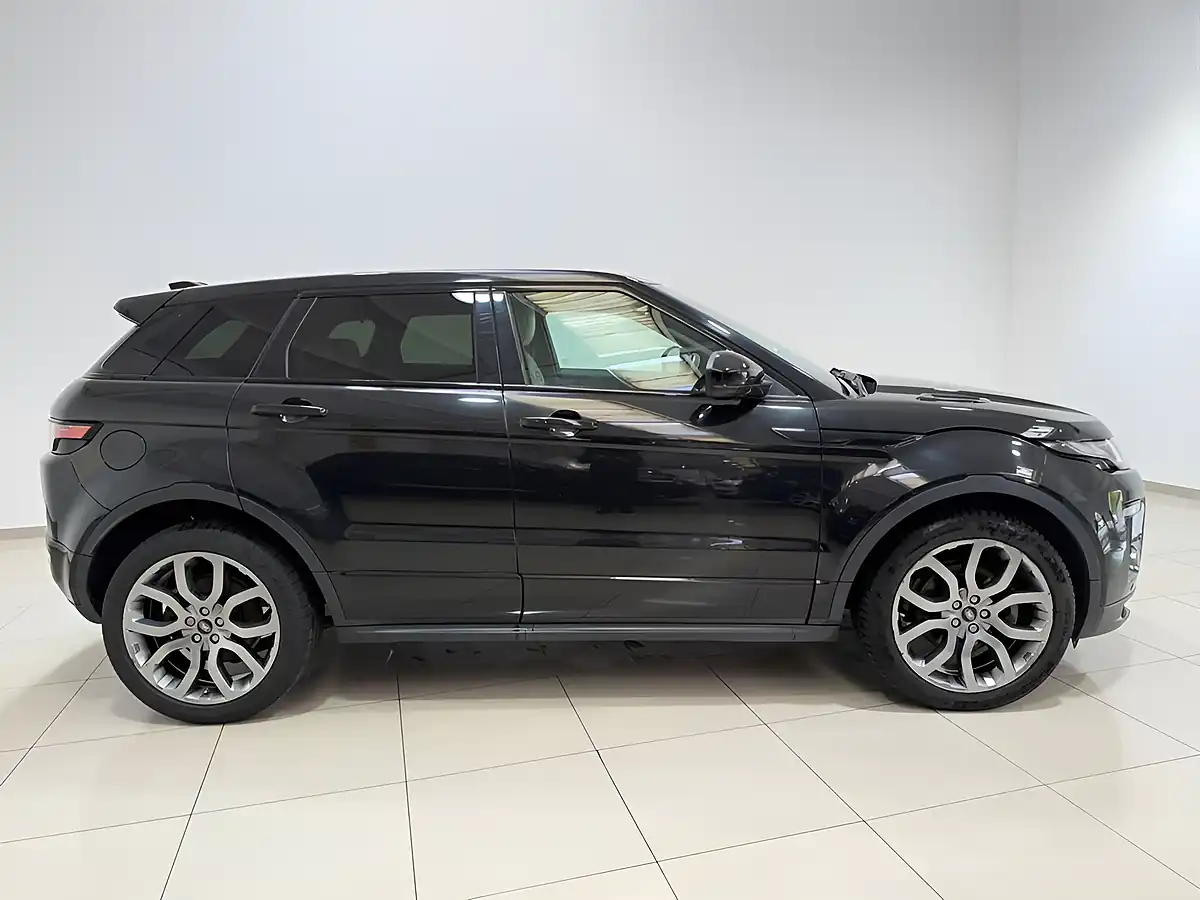 Used 2018 Land Rover Range Rover Evoque Hse Dynamic Black - Interior and Exterior details 10