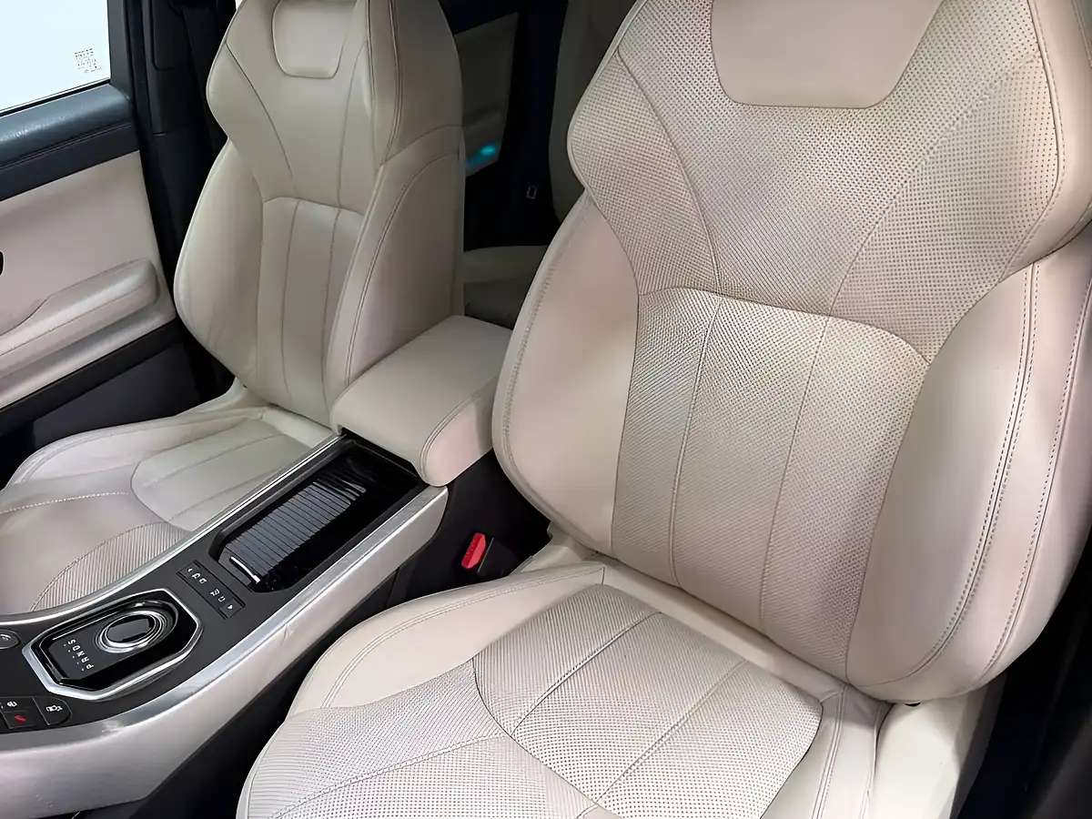 Used 2018 Land Rover Range Rover Evoque Hse Dynamic Black - Interior and Exterior details 14