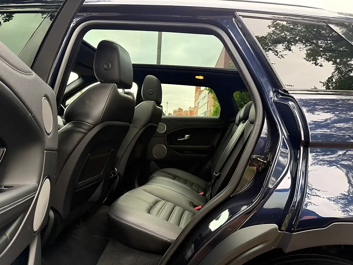 Used 2018 Land Rover Range Rover Evoque Hse Dynamic Blue - Interior and Exterior details 12