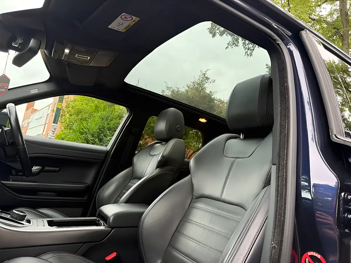 Used 2018 Land Rover Range Rover Evoque Hse Dynamic Blue - Interior and Exterior details 13