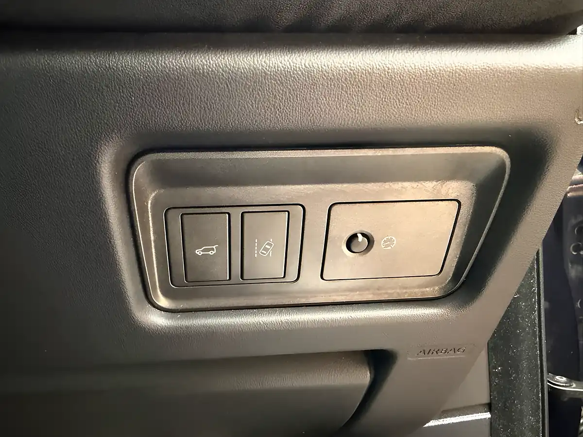 Used 2018 Land Rover Range Rover Evoque Hse Dynamic Blue - Interior and Exterior details 20