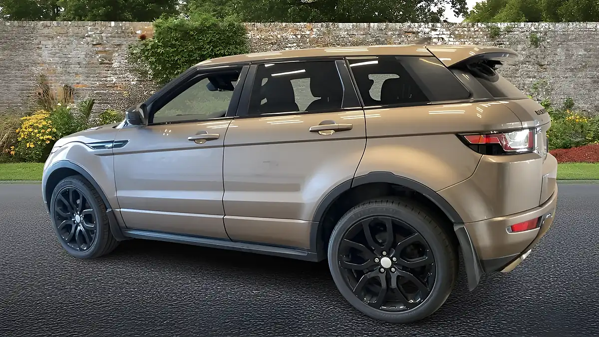 Used 2018 Land Rover Range Rover Evoque Hse Dynamic Brown - Interior and Exterior details 10
