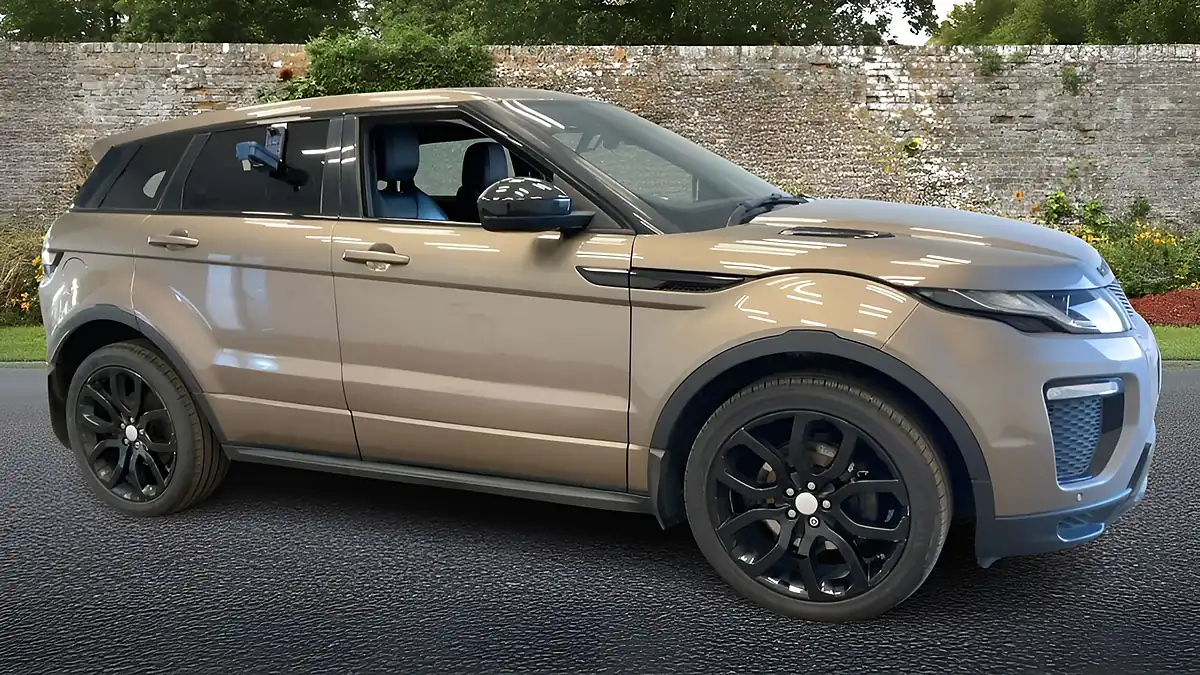 Used 2018 Land Rover Range Rover Evoque Hse Dynamic Brown - Interior and Exterior details 4