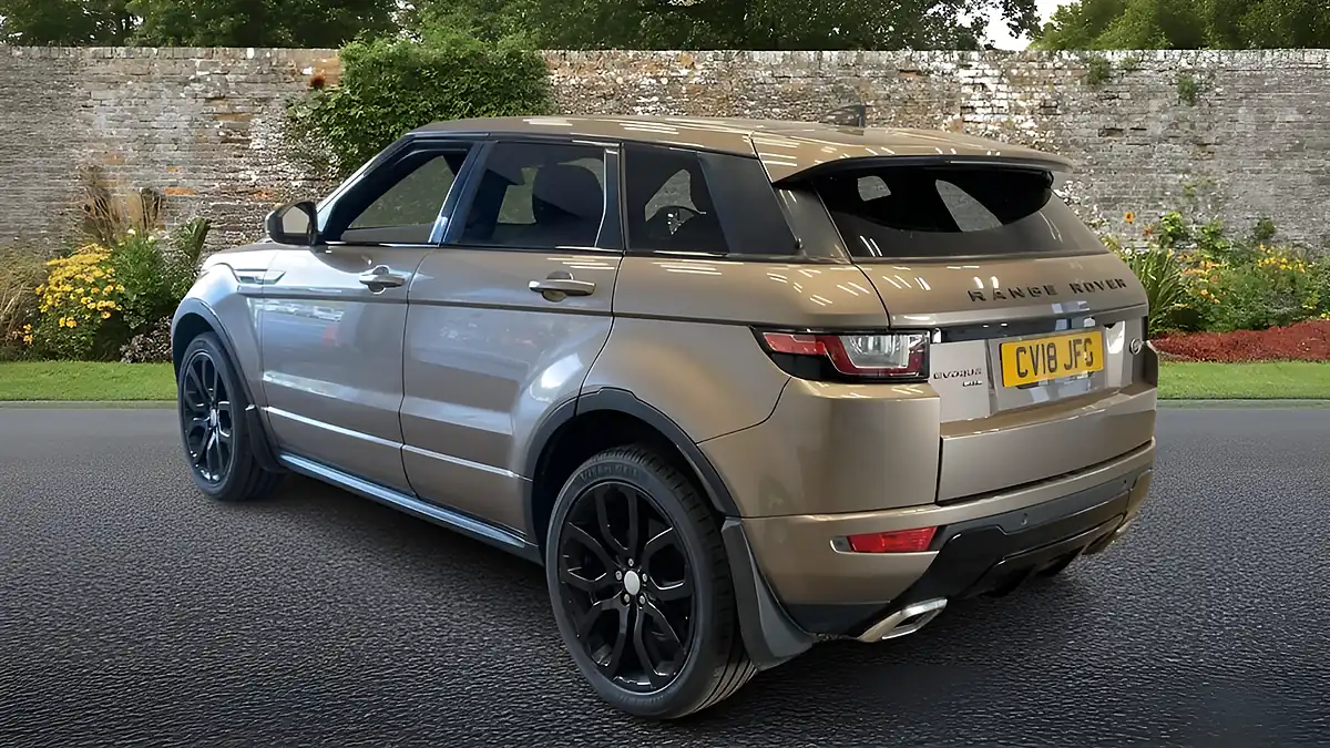 Used 2018 Land Rover Range Rover Evoque Hse Dynamic Brown - Interior and Exterior details 7