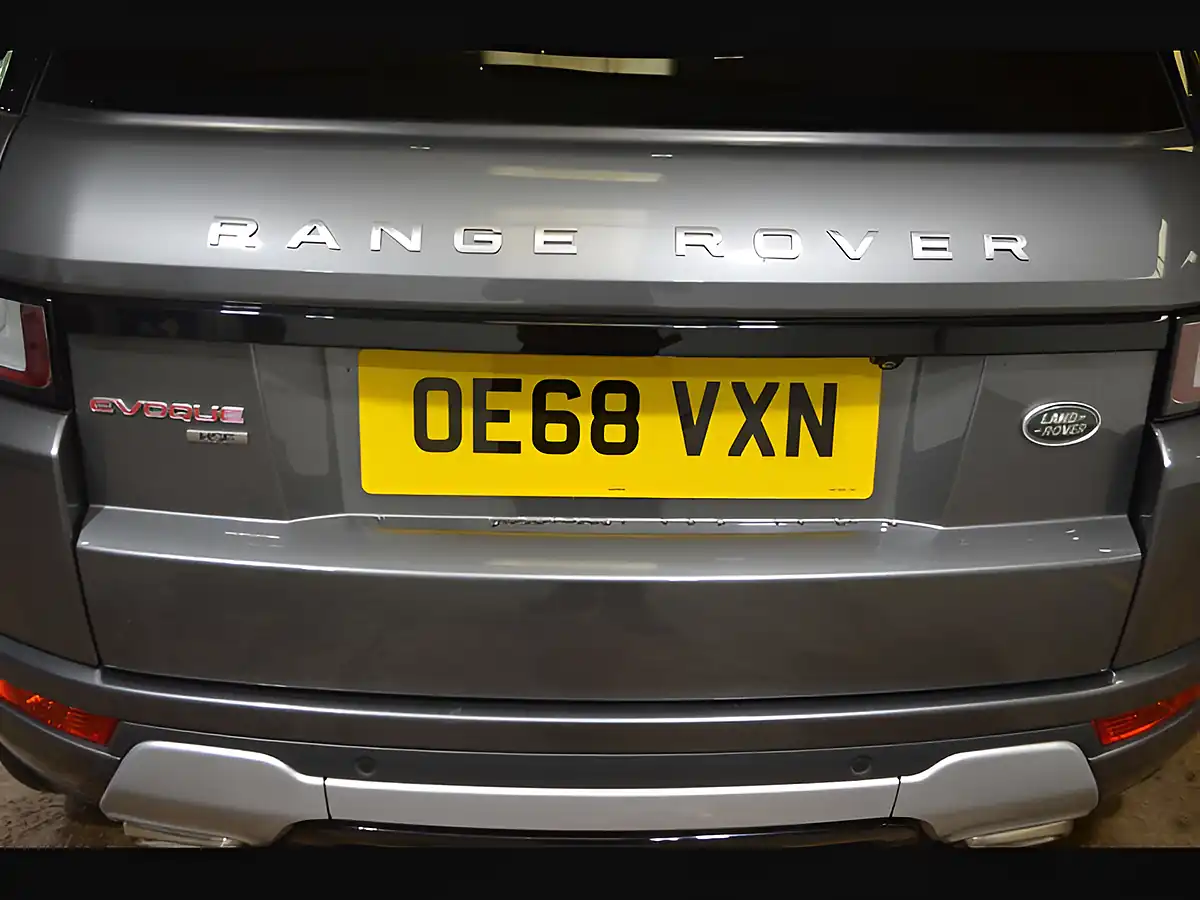 Used 2018 Land Rover Range Rover Evoque Hse Dynamic Corris Grey - Interior and Exterior details 17