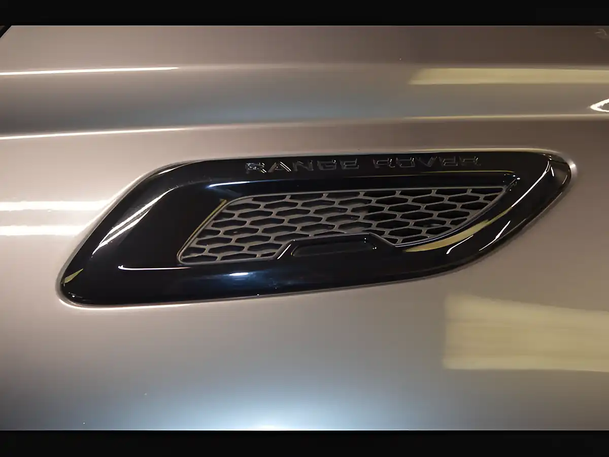 Used 2018 Land Rover Range Rover Evoque Hse Dynamic Corris Grey - Interior and Exterior details 19