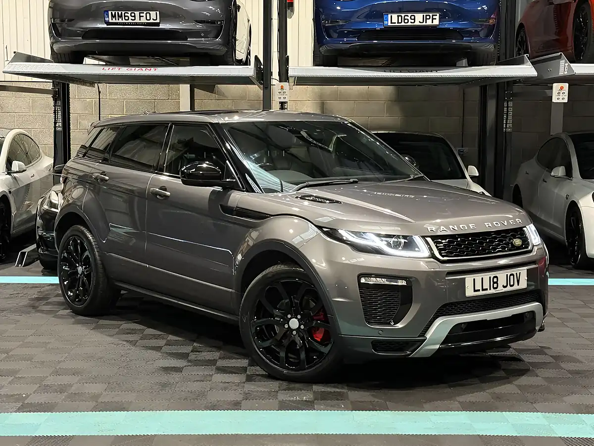 Used 2018 Land Rover Range Rover Evoque Hse Dynamic Grey - Front View